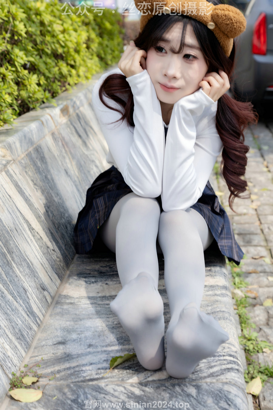 丝恋摄影 No.009 小梦-白色衬衫 碎花短裙 灰色丝袜 白色玛丽珍 [283P1V-3.19GB]