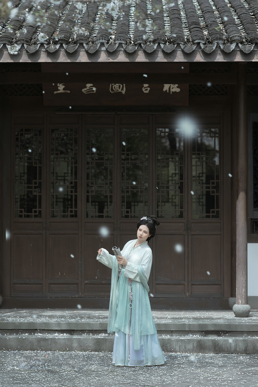 [YITUYU]艺图语 2025.06.18 庭前雪 穆晏秋 [21P-203MB]