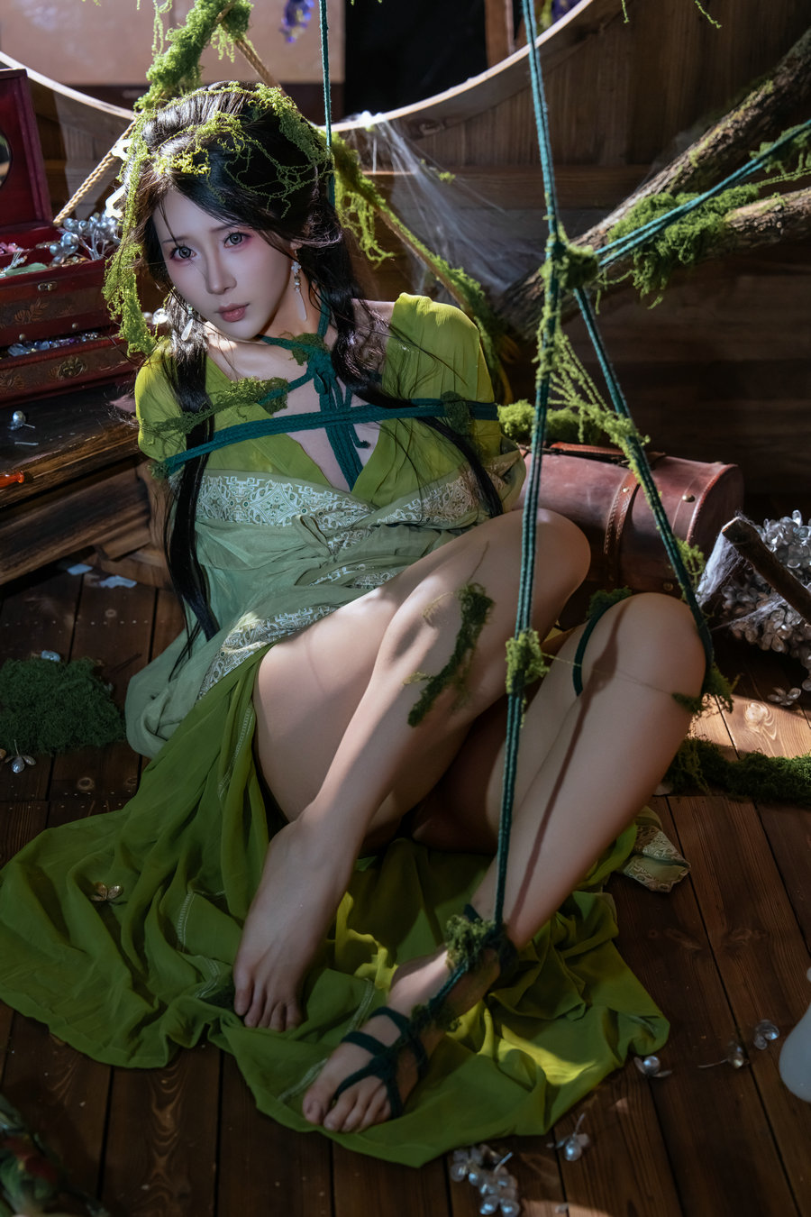 云溪溪 - 奶桃桃 苔缚 [93P1V-3.37GB]