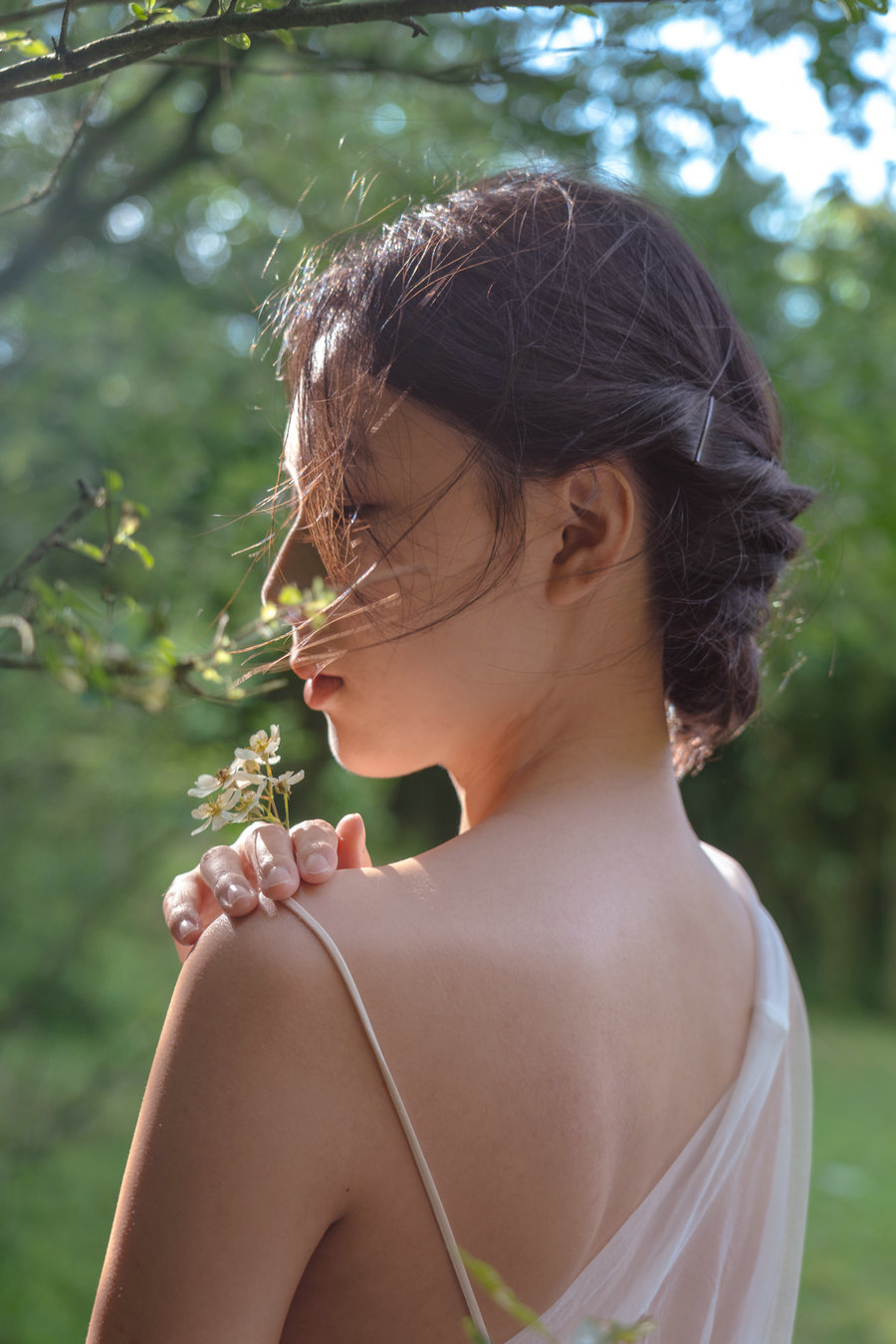 [YITUYU]艺图语 2025.06.21 白裳与繁华的私语 七七 [21P-177MB]