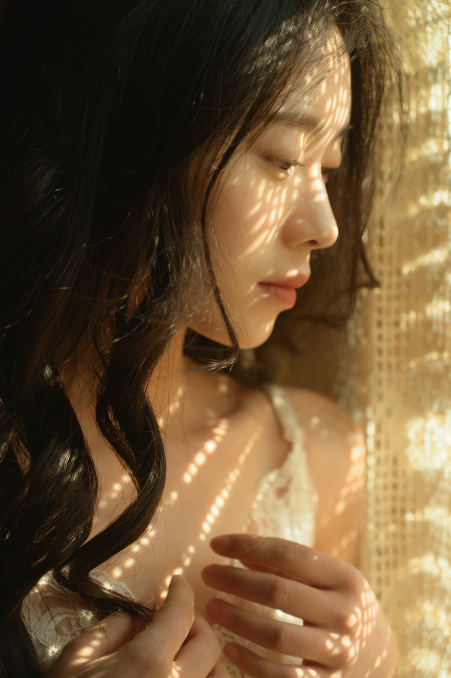 [YITUYU]艺图语 2025.06.22 在一个无所事事的午后 何小絮 [19P-137MB]