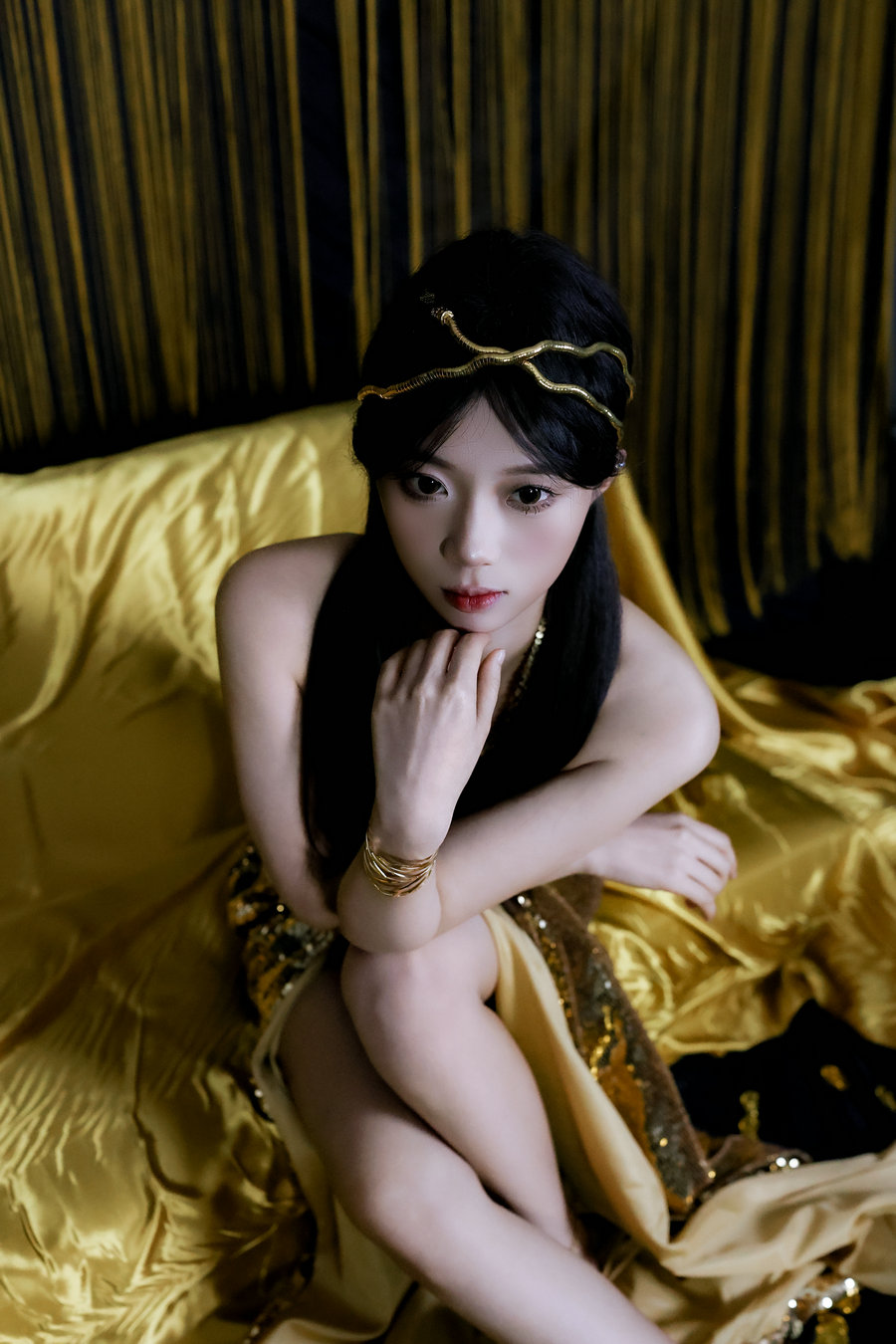 [YITUYU]艺图语 2025.06.23 金蛇 懒懒 [41P-1.00GB]