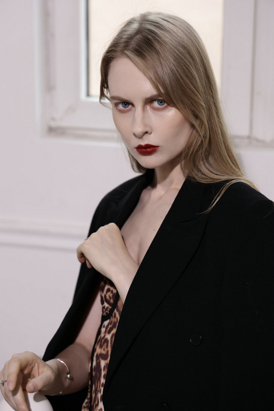 [YITUYU]艺图语 2025.06.24 豹纹女孩 馨乐 [13P-40MB]