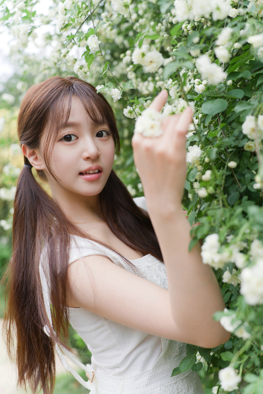 [YITUYU]艺图语 2025.06.24 蔷薇小可爱 小亿 [32P-500MB]