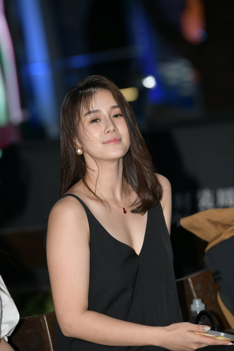 精选街拍视频 No.9666 知性魅力美 [66P-1.59GB]