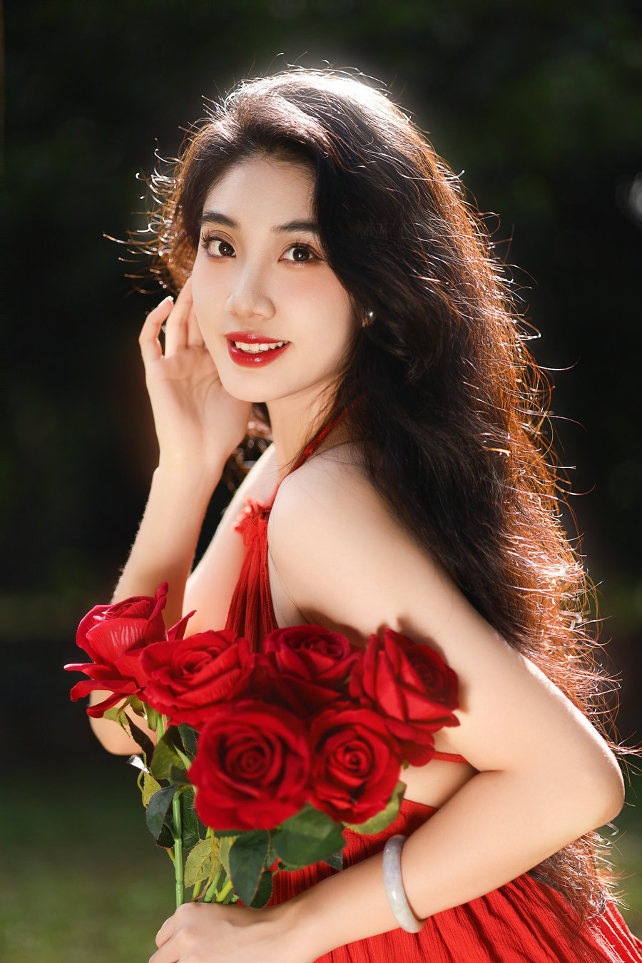 [YITUYU]艺图语 2025.06.30 盛夏玫瑰 绝味小狮 [15P-204MB]