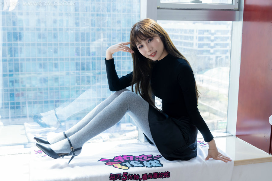 物恋传媒 No.2531 泡泡-高跟鞋、厚灰丝 [165P1V-4.21GB]