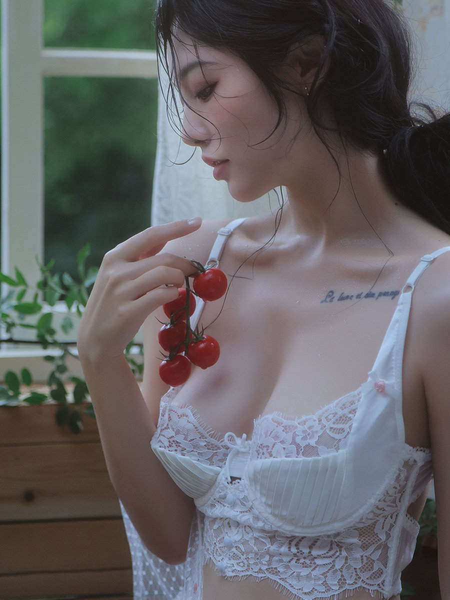 [YITUYU]艺图语 2025.06.29 雨天木屋 桃良阿宅 [36P-847MB]