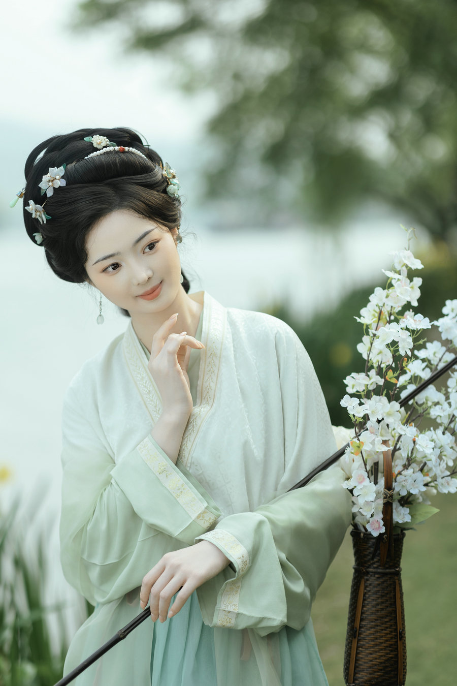 [YITUYU]艺图语 2025.06.30 担花人 观之月见 [47P-447MB]