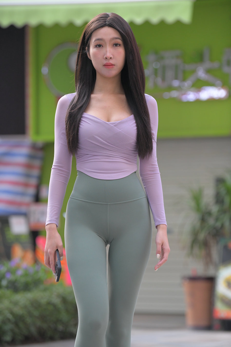 精选街拍视频 No.9685 一始街拍作品 - 绿色瑜伽裤美女 [1055P-25.3GB]