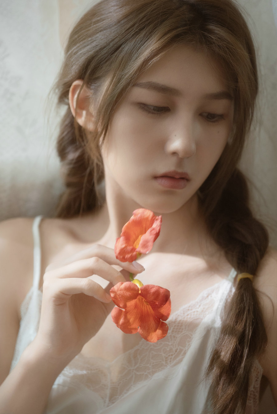 [YITUYU]艺图语 2025.07.04 雨花语 小雨 [27P-324MB]