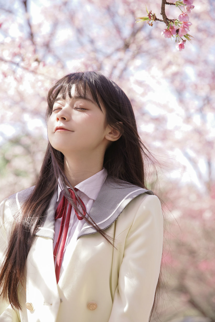 [YITUYU]艺图语 2025.07.03 樱花下的少女 一只小沁 [17P-147MB]