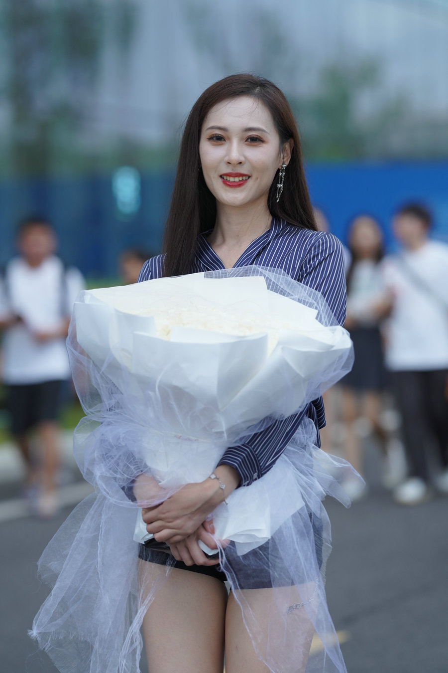 精选街拍视频 No.9699 黑色短裤大长腿 [124P-1.68GB]