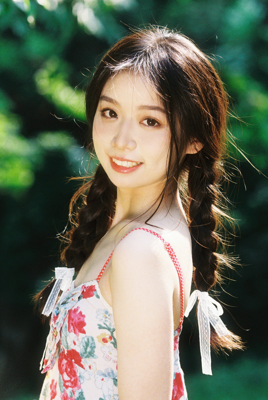 [YITUYU]艺图语 2025.07.09 剩下的夏天 。[14P-99MB]