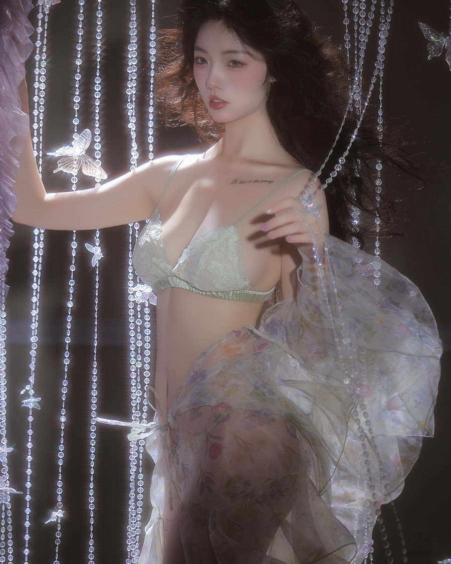 [YITUYU]艺图语 2025.07.10 月光蝴蝶女神 桃良阿宅 [30P-699MB]