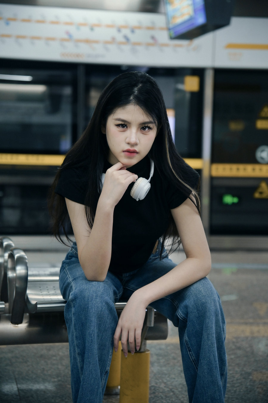 [YITUYU]艺图语 2025.07.13 地铁站 荔枝 [14P-114MB]