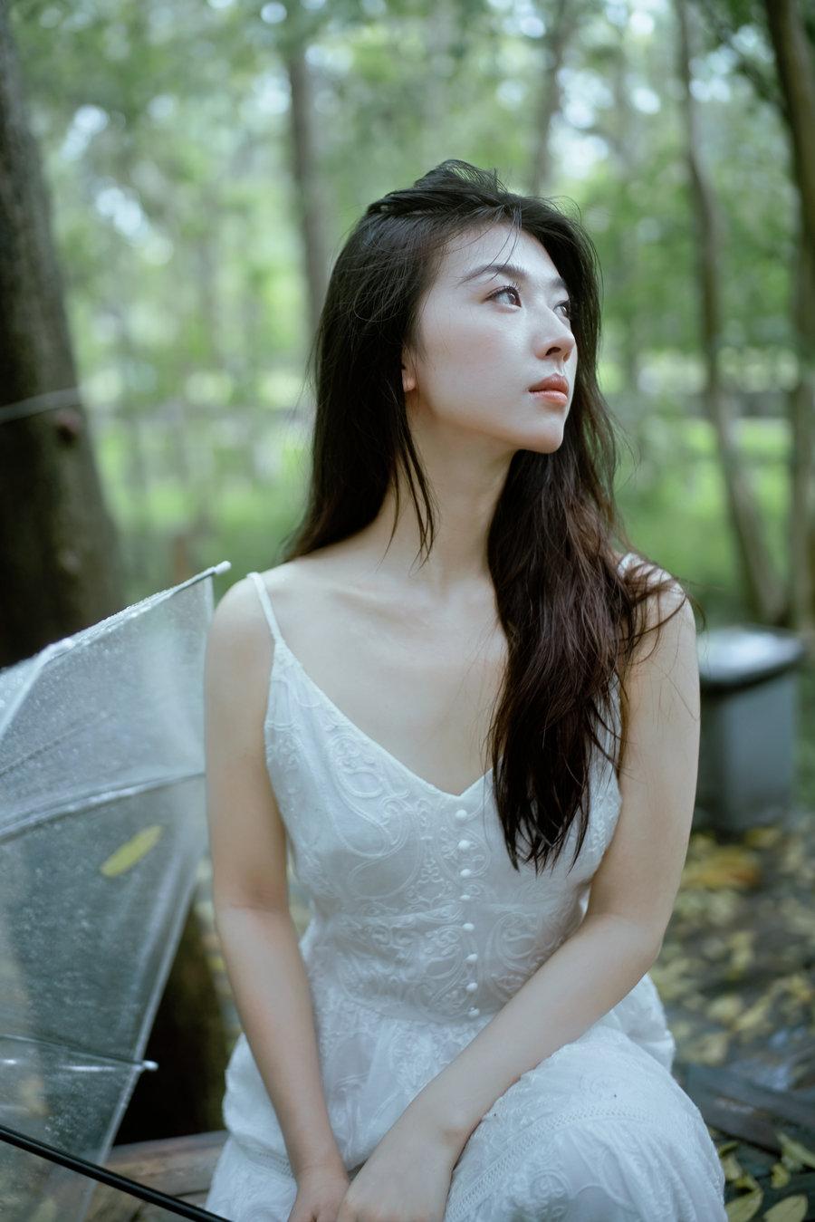 [YITUYU]艺图语 2025.07.14 雨落林间，邂逅白裙仙子 小鹿 [20P-832MB]