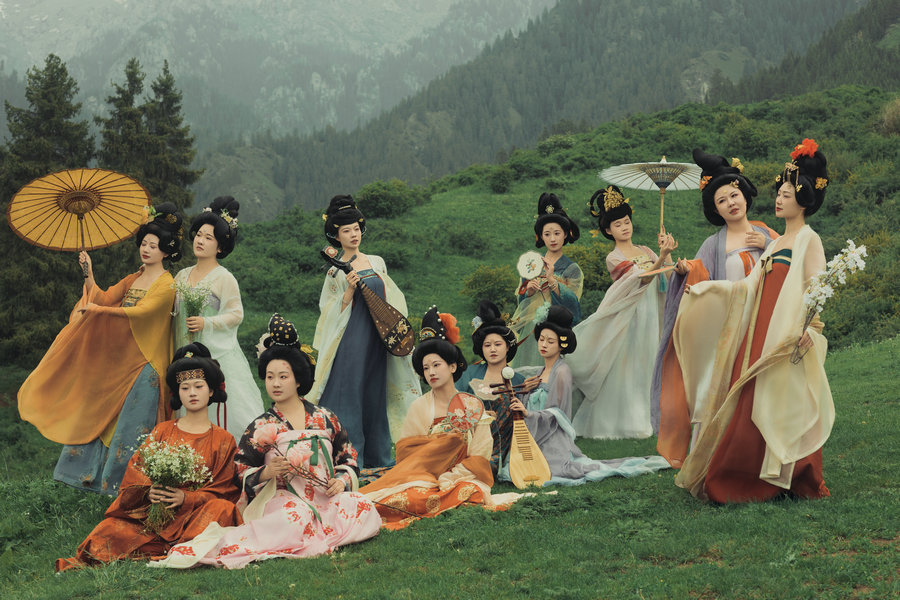 [YITUYU]艺图语 2025.07.16 初夏山行 [50P-749MB]