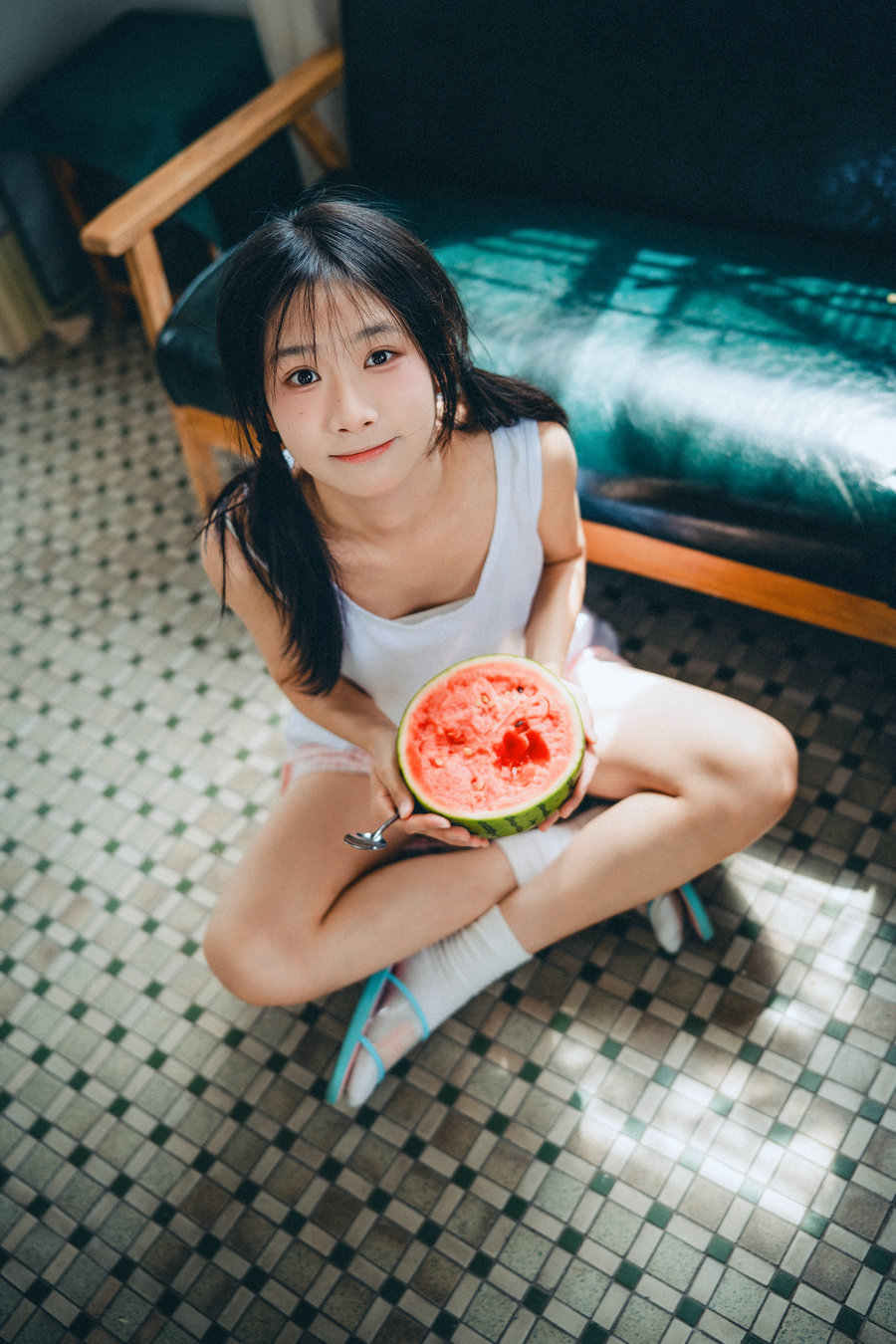 [YITUYU]艺图语 2025.07.16 还记得你说家是唯一的城堡 乐乐le [25P-138MB]