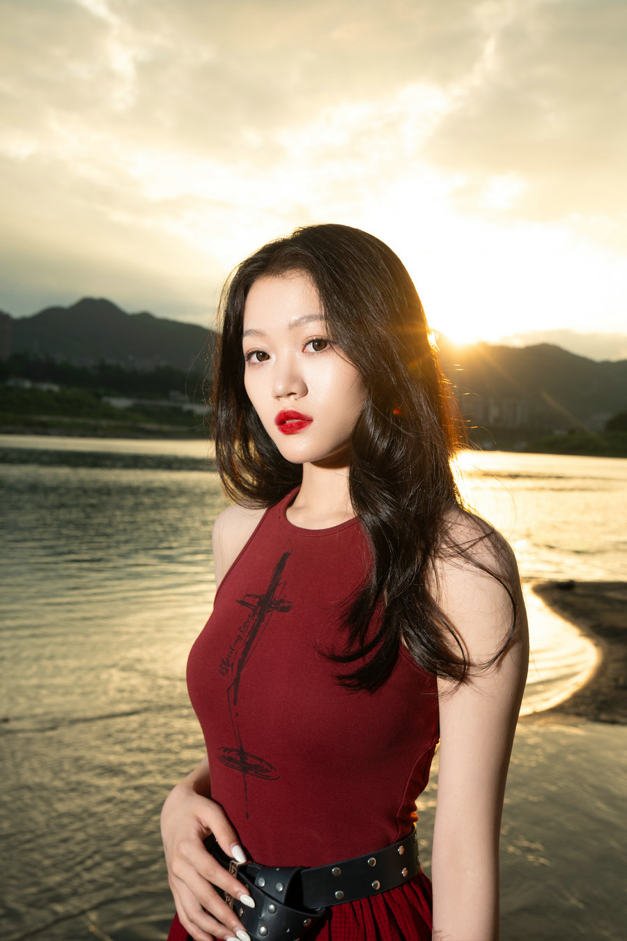 [YITUYU]艺图语 2025.07.16 夕阳闪光灯 一只小叙 [16P-145MB]