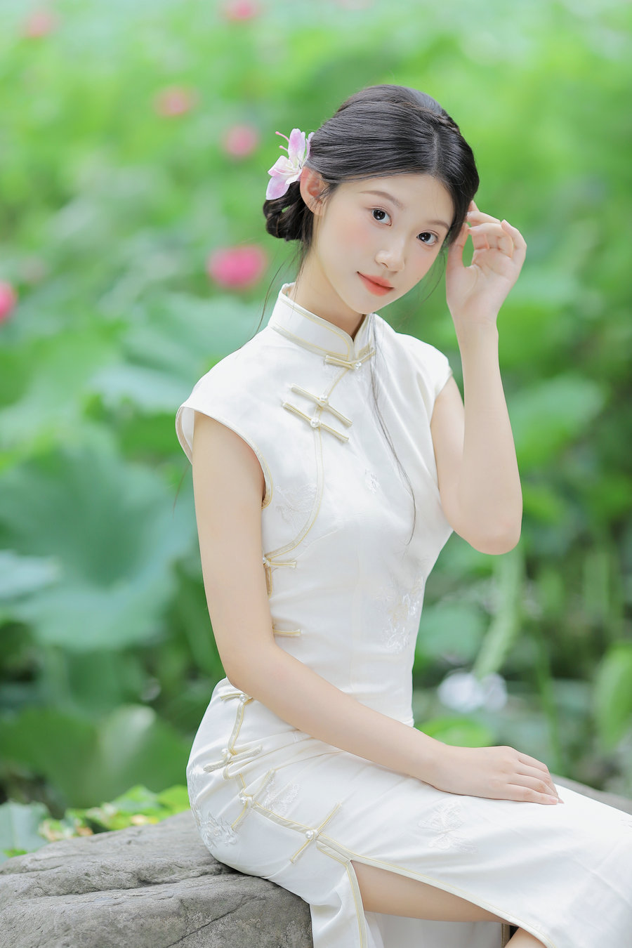 [YITUYU]艺图语 2025.07.17 她似是一朵盈盈的芙蕖 一口烧麦 [37P-314MB]