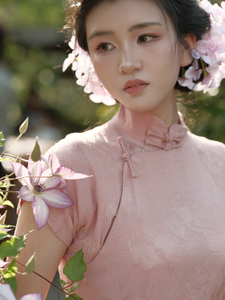 [YITUYU]艺图语 2025.07.18 月季 wyw [17P-156MB]