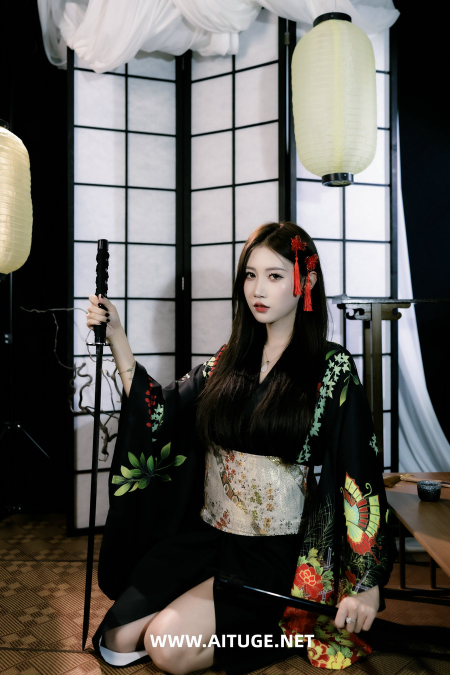 [YITUYU]艺图语 2025.07.19 墨色千金 小甜 [23P-284MB]