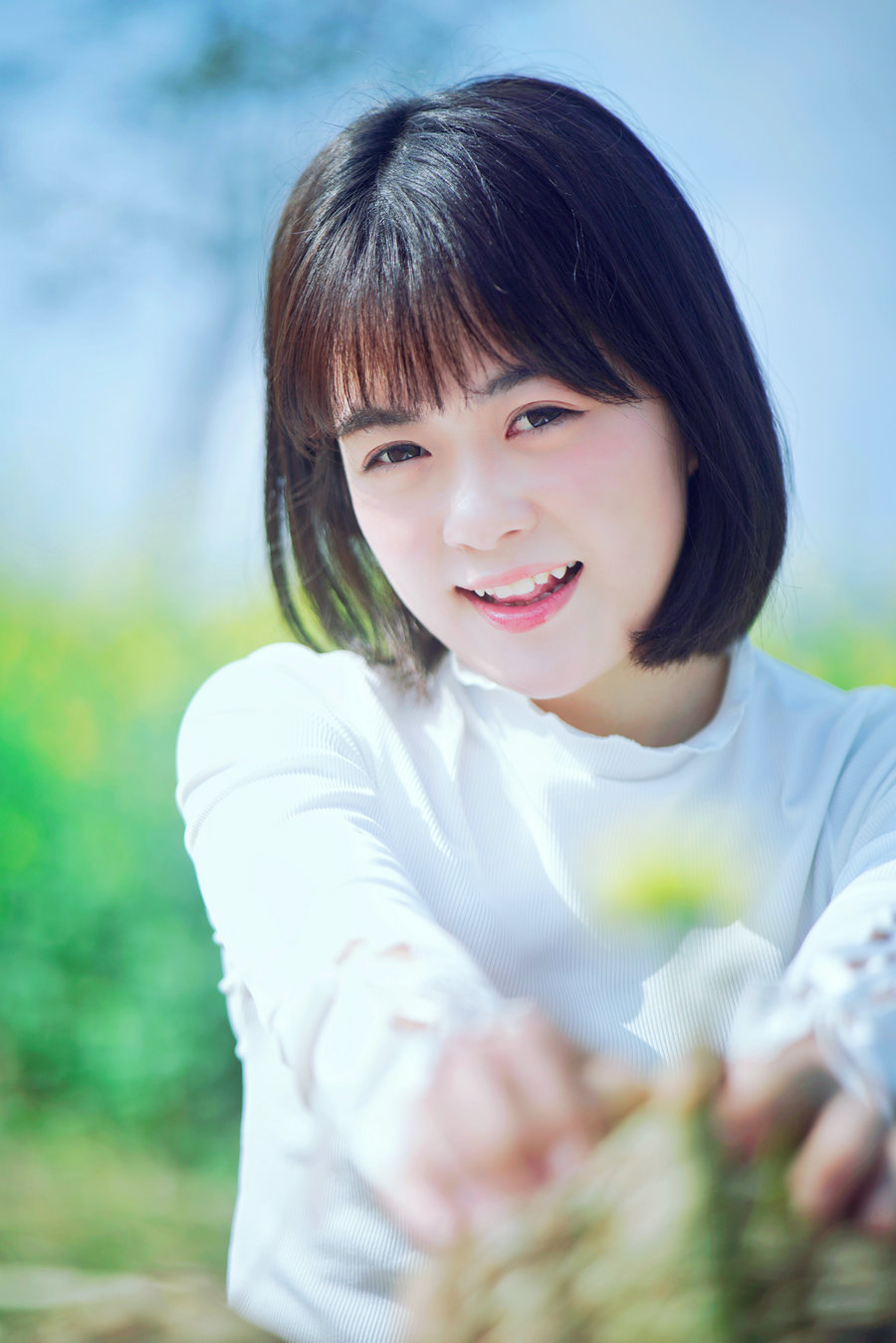 [YITUYU]艺图语 2025.07.20 春日花田元气少女 晓颖葵子 [21P-533MB]