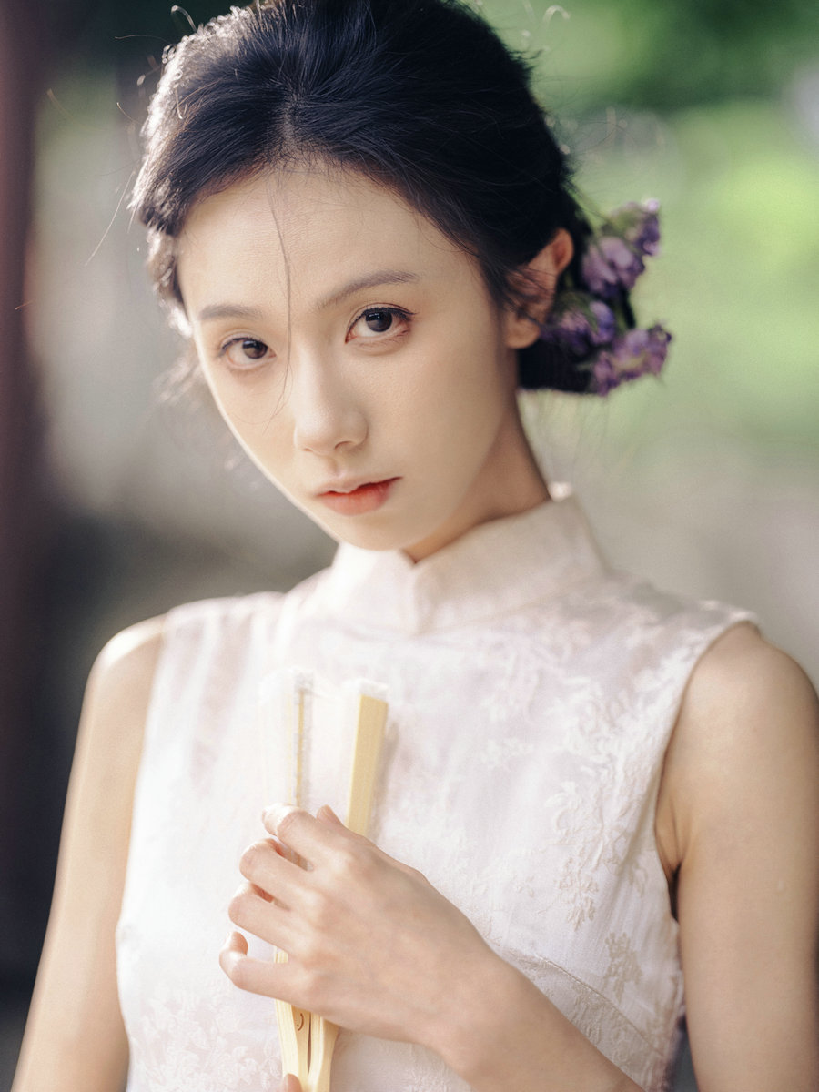 [YITUYU]艺图语 2025.07.21 白兰 沧沧 [17P-369MB]