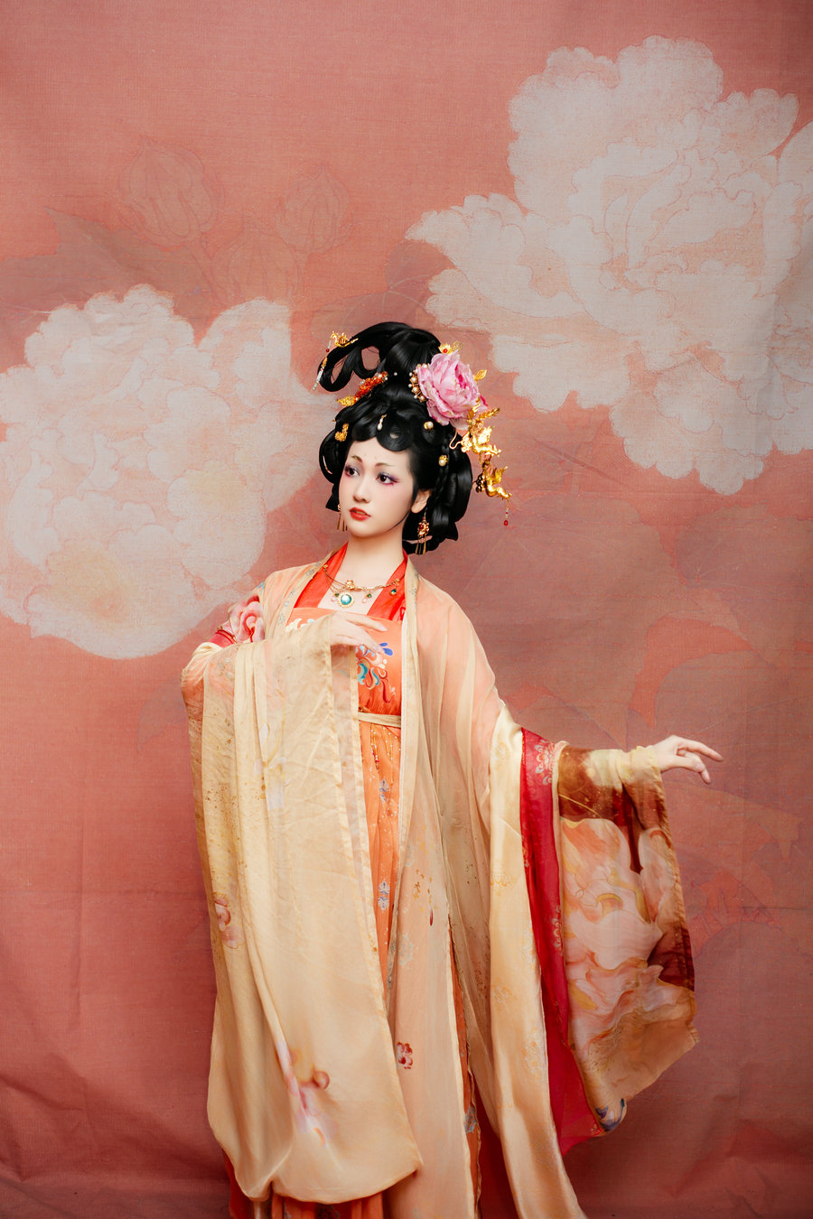 [YITUYU]艺图语 2025.07.22 云想花容 李晓欣 [18P-238MB]