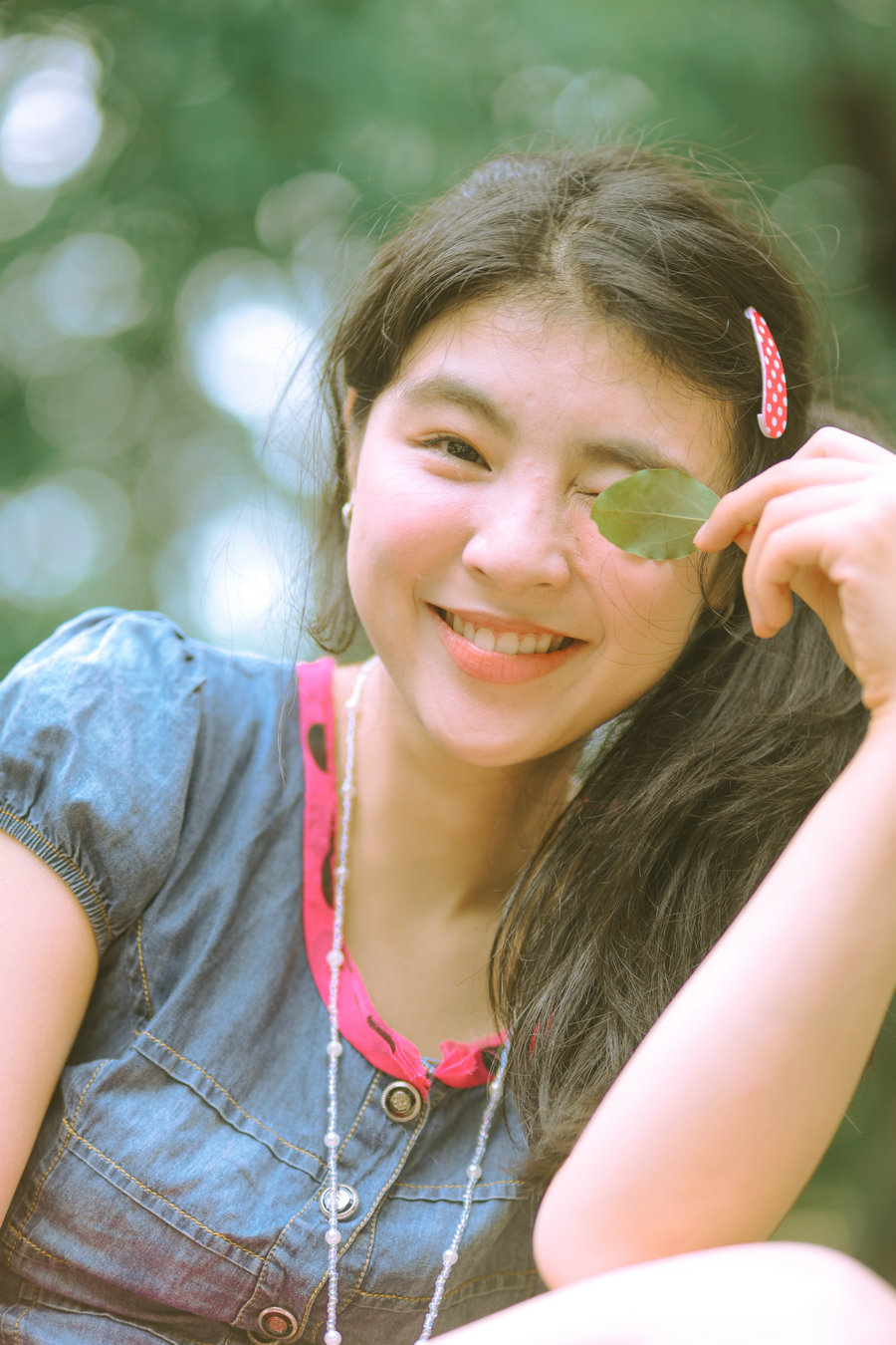 [YITUYU]艺图语 2025.07.23 千禧年邻居家那个爱穿搭的姐姐 野柚子 [14P-80MB]