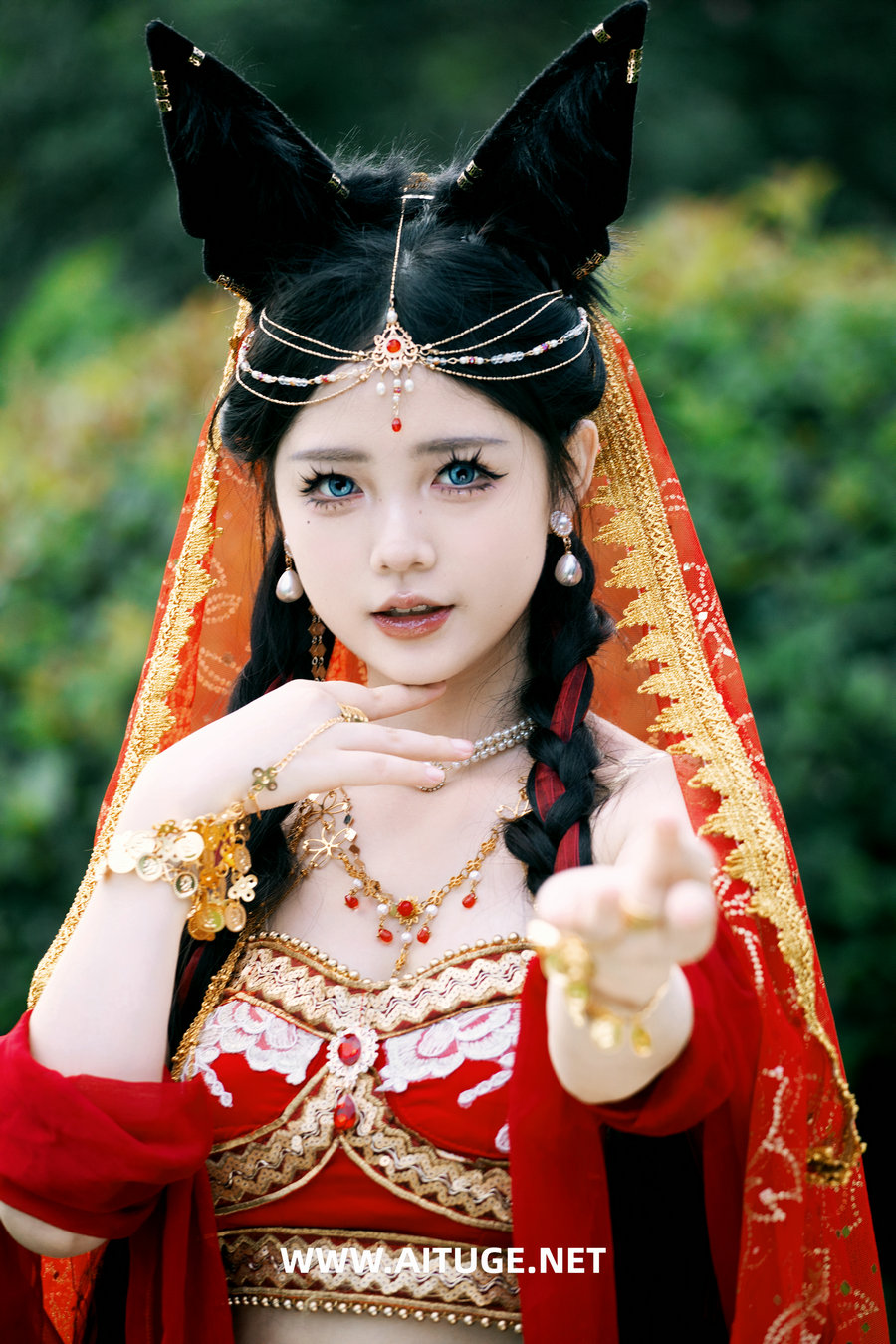 [YITUYU]艺图语 2025.07.24 苗疆女孩 七七_ry [24P-452MB]