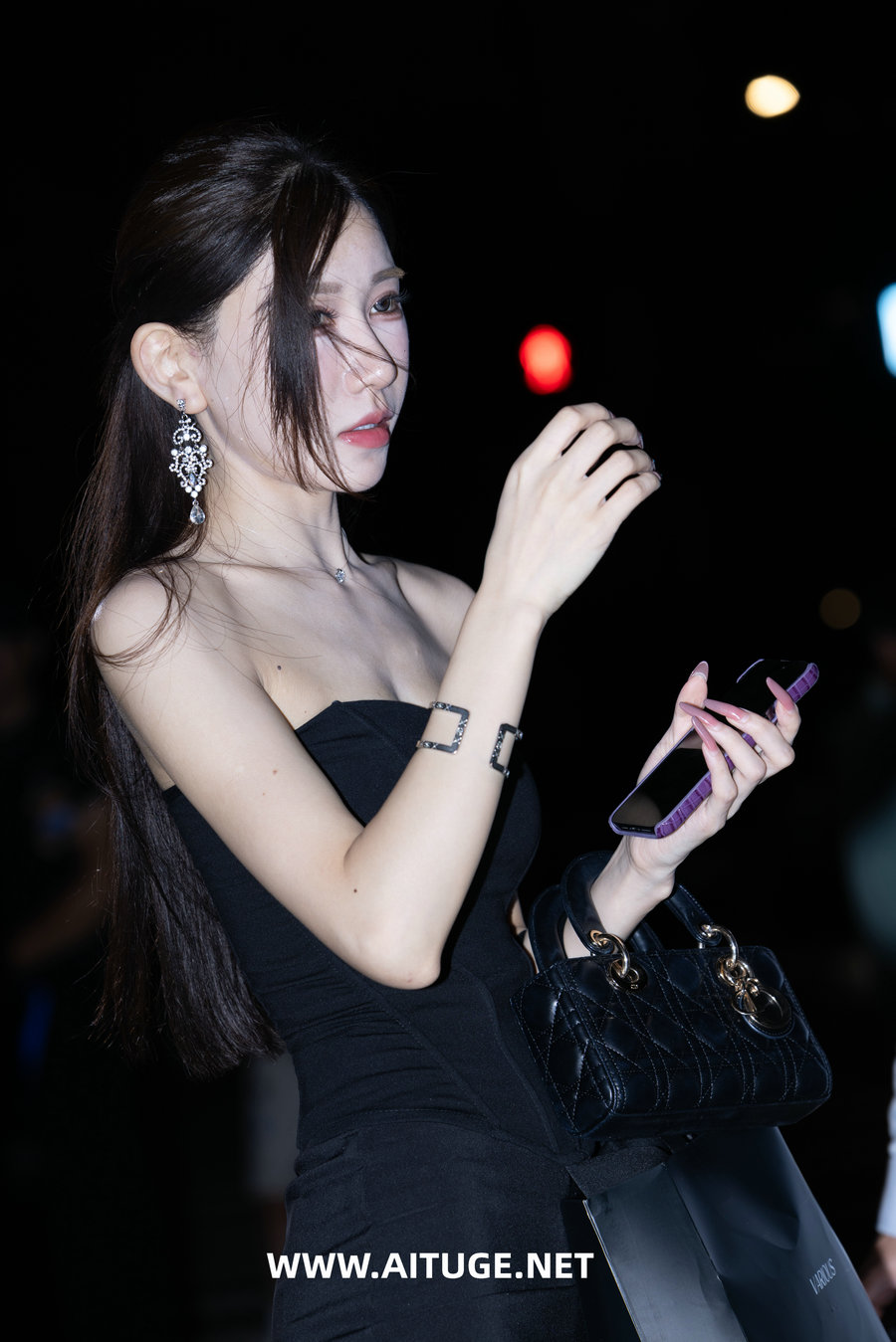 精选街拍视频 No.9767 极品美腿玉足包臀裙 [216P-1.48GB]