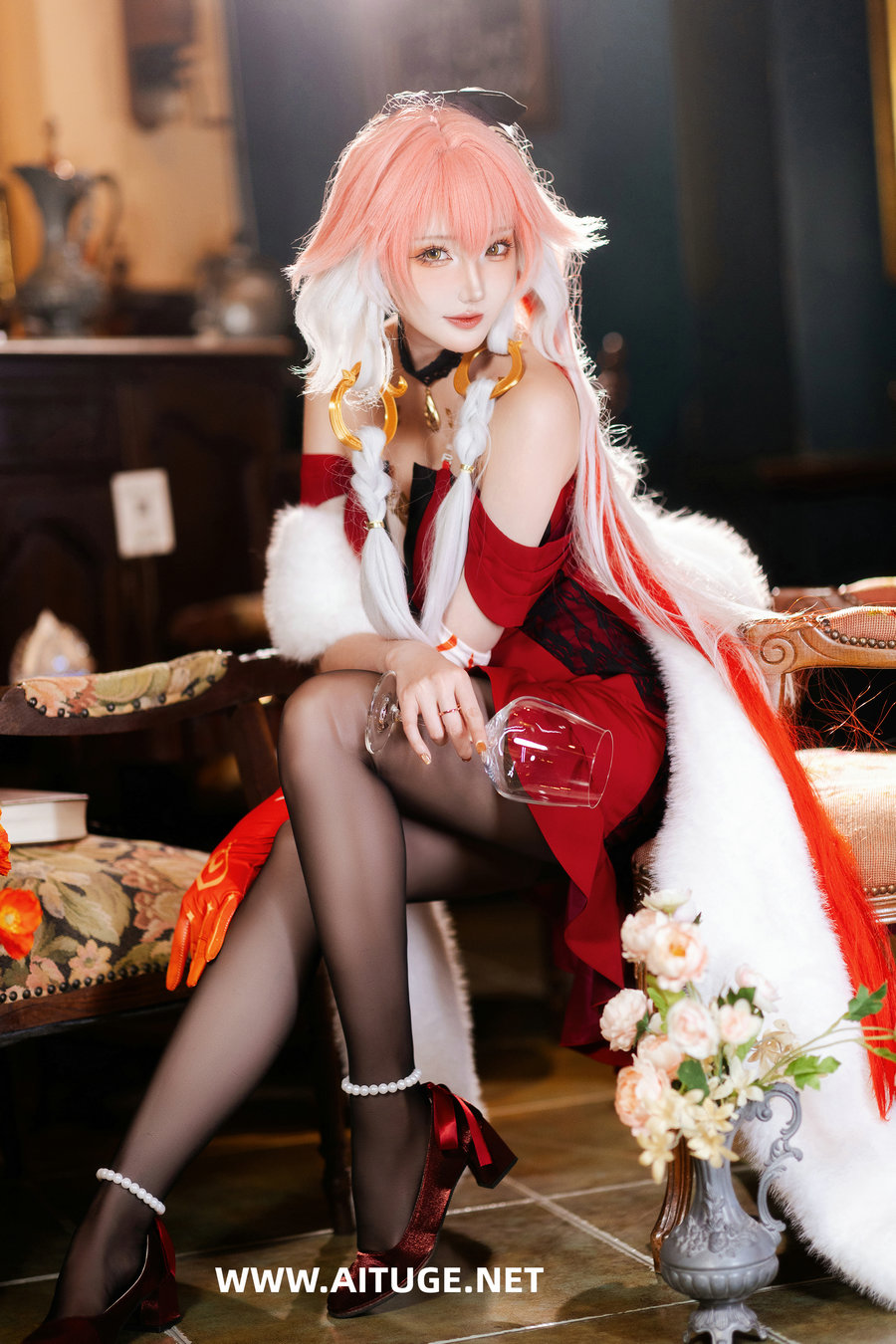 Coser瓜希酱福利 - 鸣潮 长离必胜客 [18P-74MB]