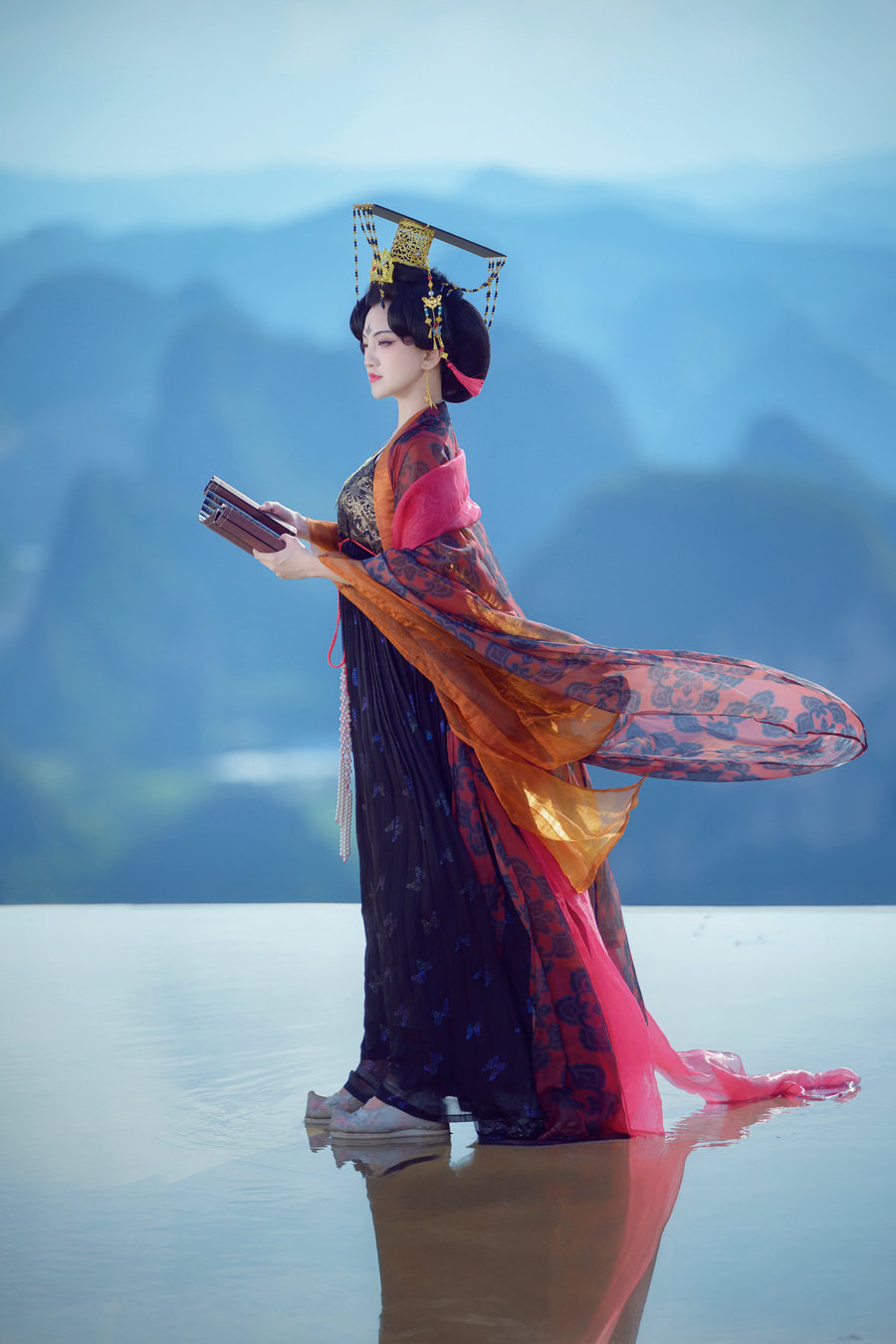 [YITUYU]艺图语 2025.07.31 千里江山图 龙妹儿 [13P-210MB]