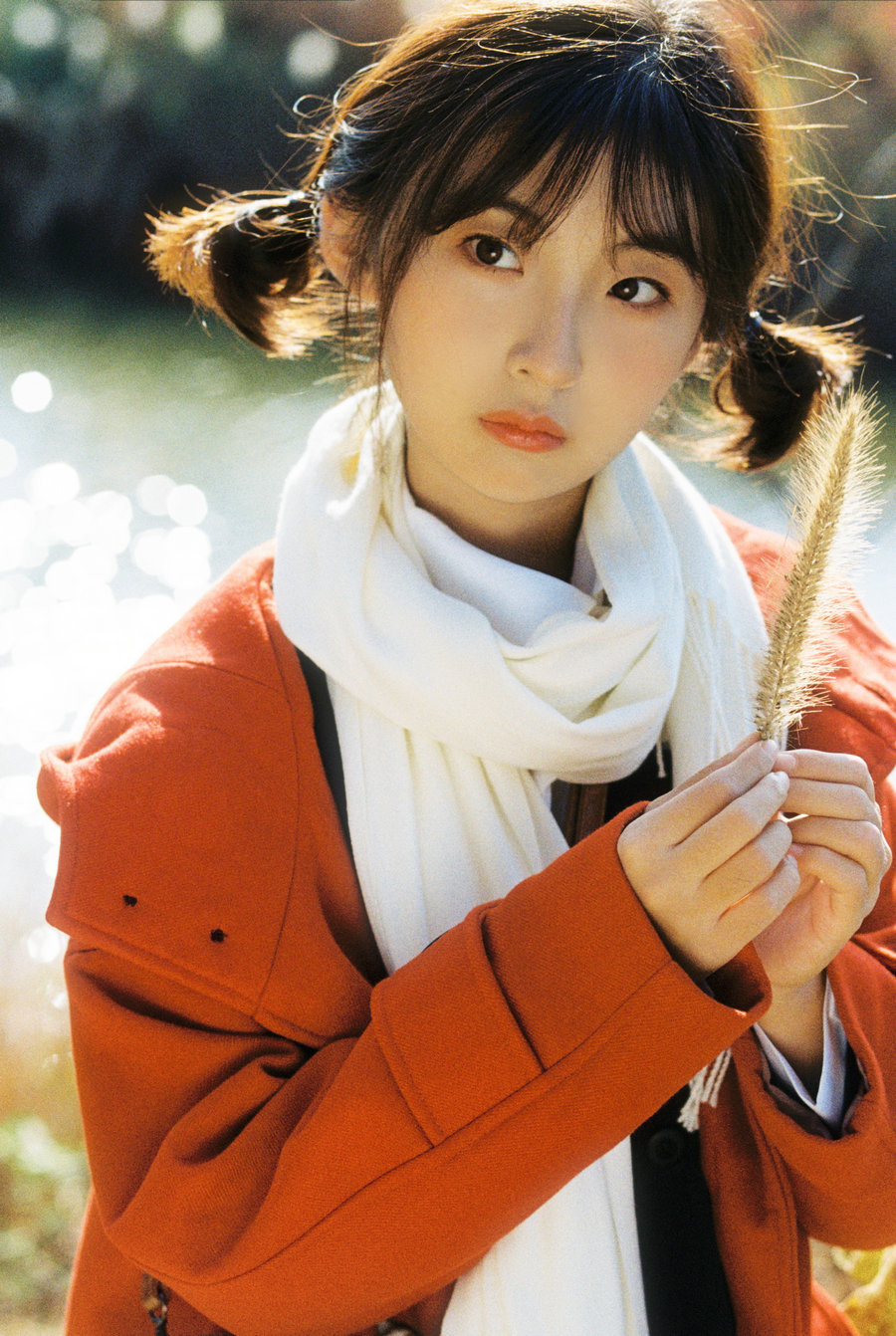 [YITUYU]艺图语 2025.07.31 秋故事 鱼丸or阿莹 [18P-130MB]