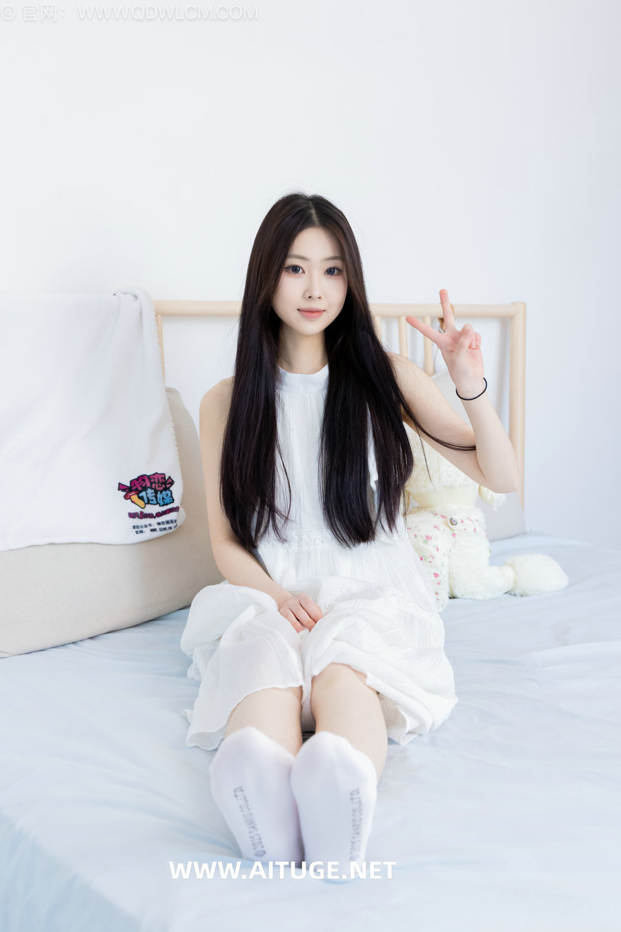 物恋传媒 No.2568 小羊-板鞋、白棉袜、裸足 [153P1V-3.32GB]