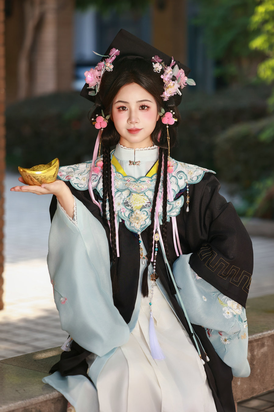 [YITUYU]艺图语 2025.08.02 国风毕业礼 小杜同学 [16P-238MB]