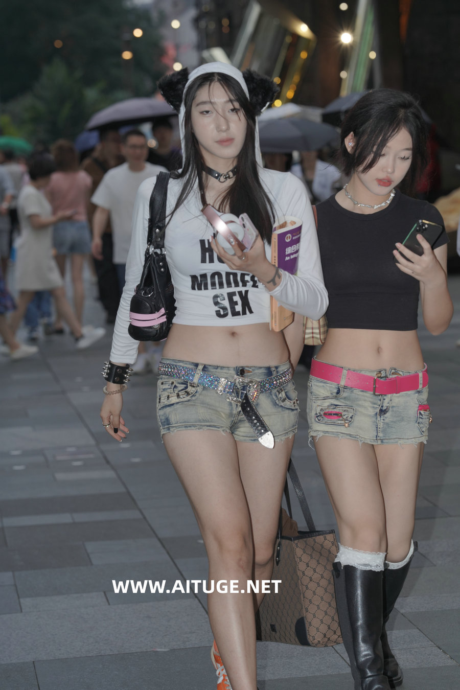 精选街拍视频 No.9803 牛仔热裤美女 [62P-799MB]