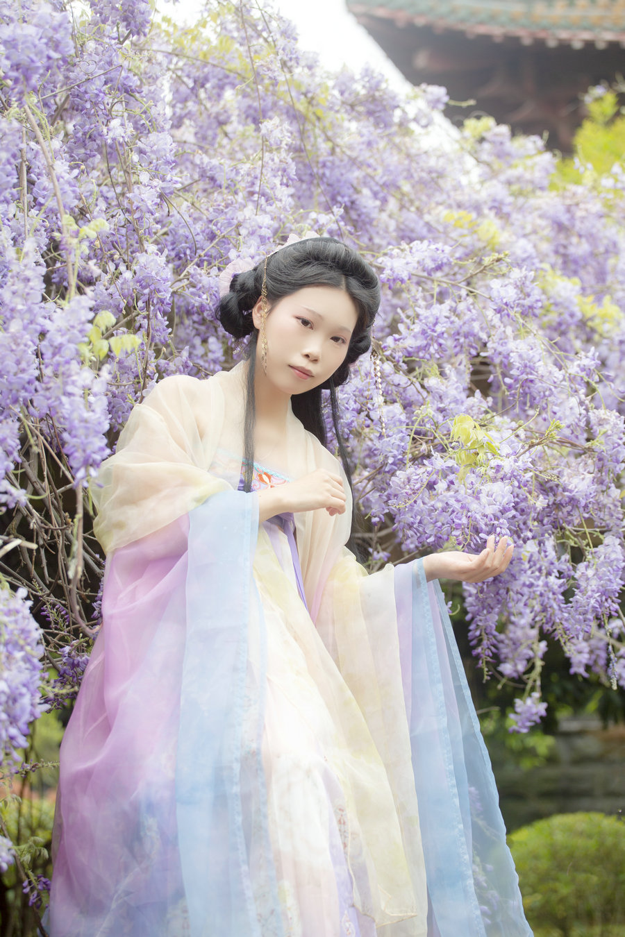 [YITUYU]艺图语 2025.08.03 紫藤花 池白浔 [22P-214MB]
