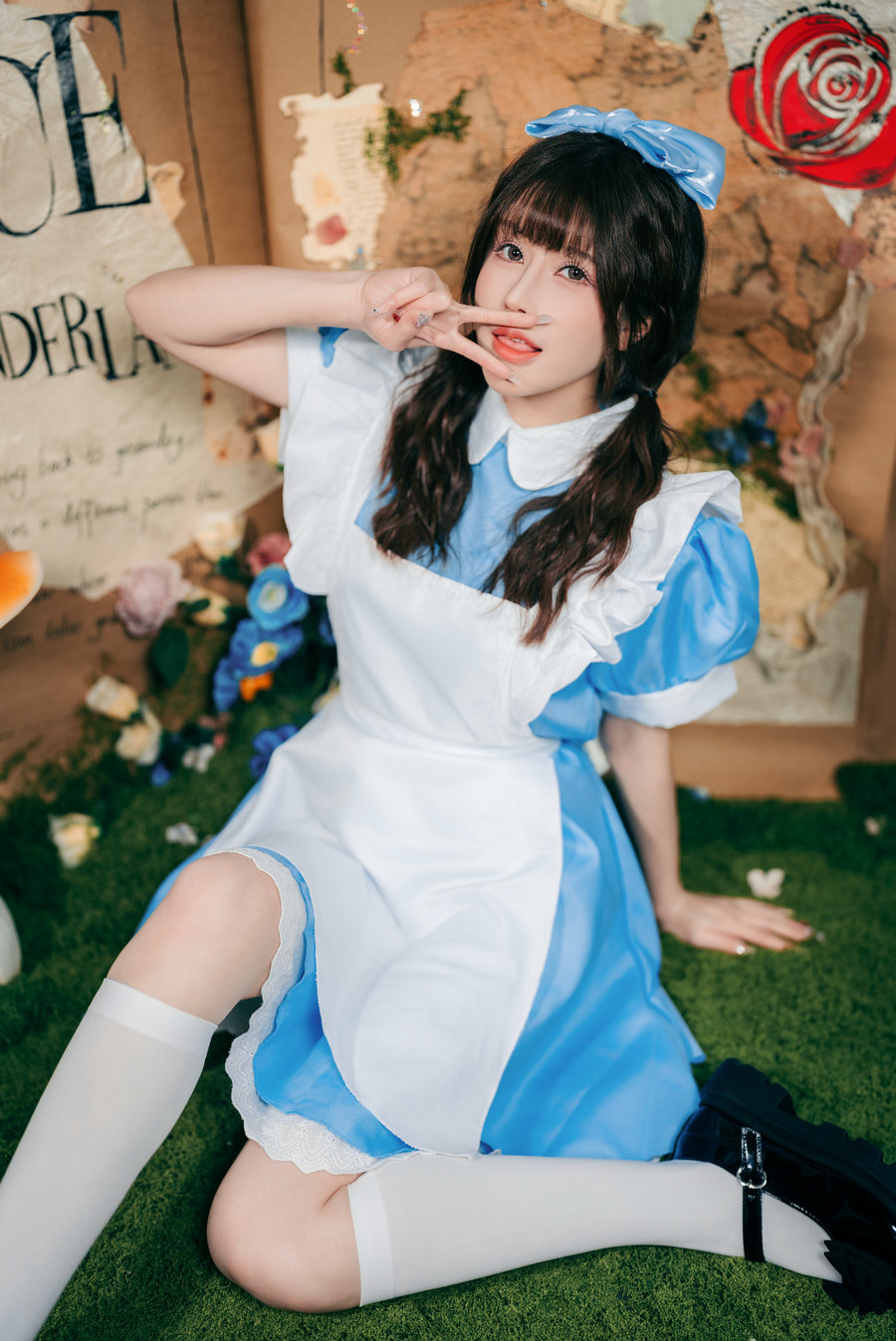 鹿八岁 - 爱丽丝梦游仙境 [24P-960MB]