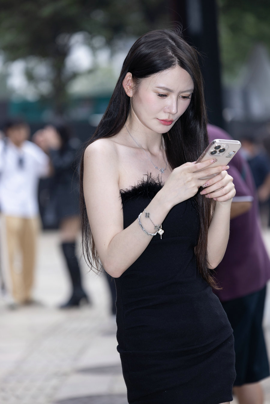 精选街拍视频 No.9818 白皙粉嫩美腿玉足 [108P-836MB]