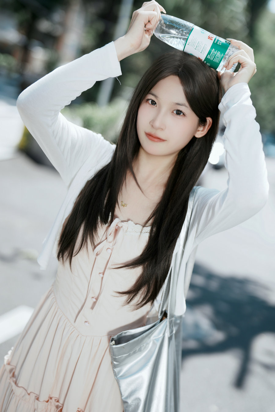 [YITUYU]艺图语 2025.08.06 SONY A7C2直出人像 我想吃点甜的 [20P-75MB]