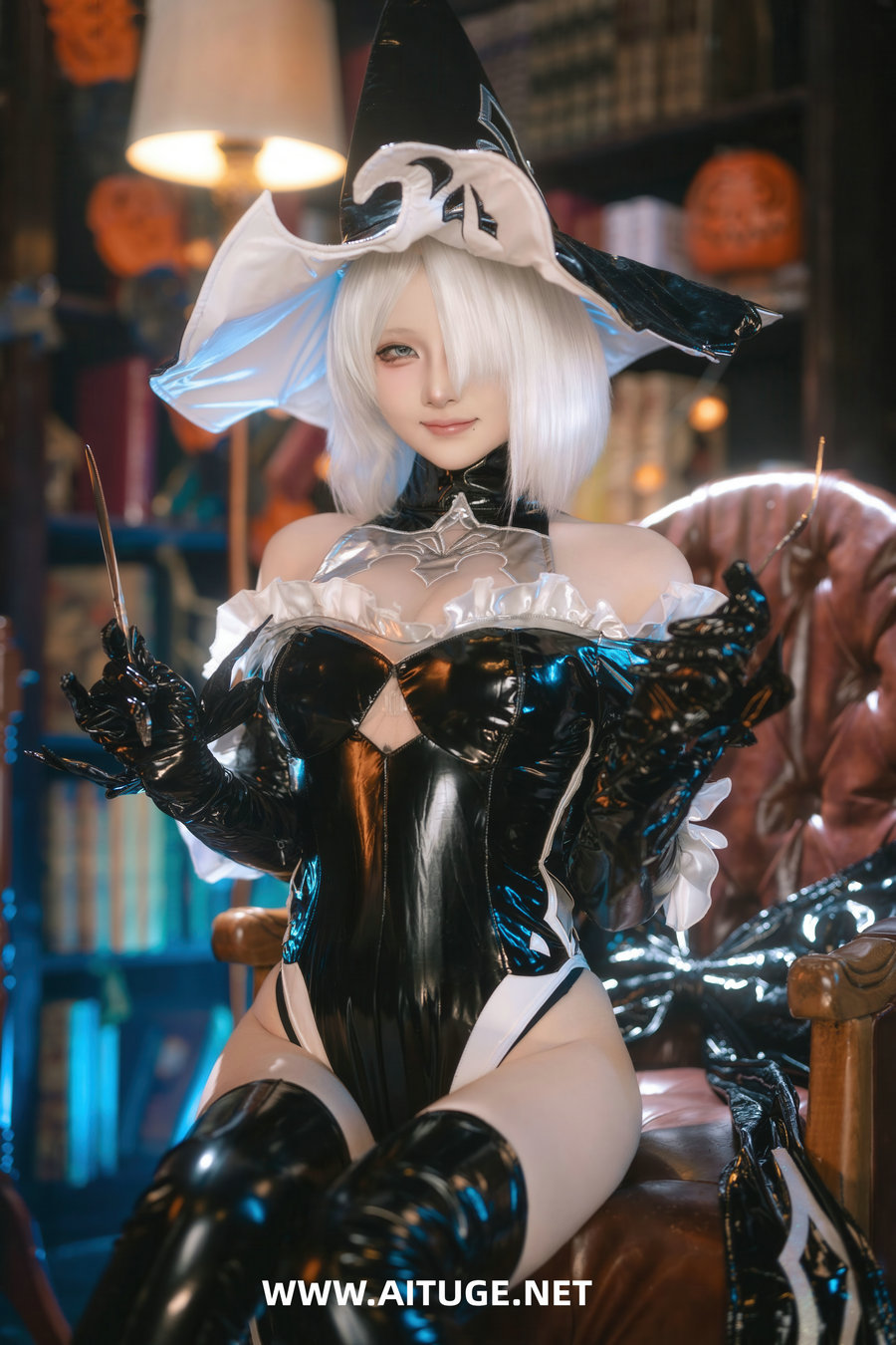 屿鱼 - 尼尔：机械纪元 2B 万圣女巫同人 [70P-596MB]