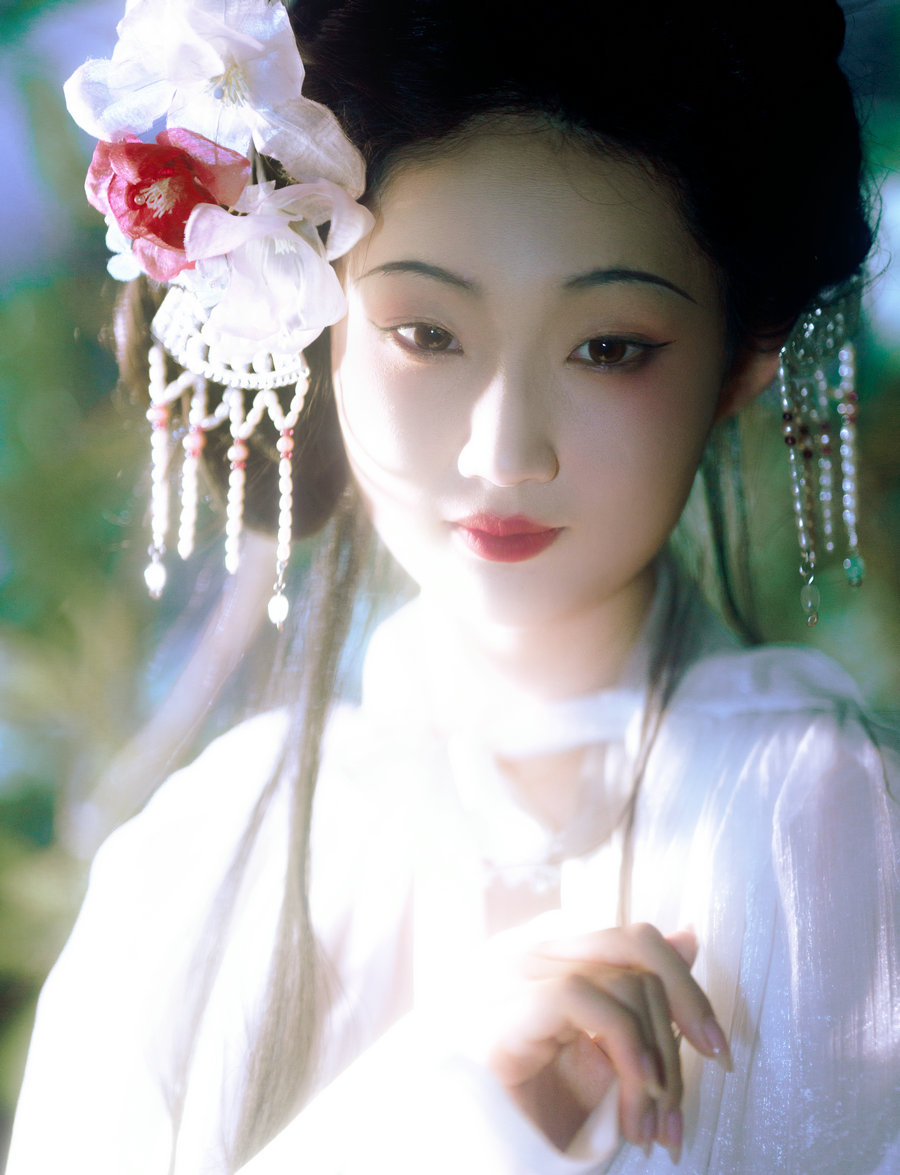 [YITUYU]艺图语 2025.08.10 魂魄不曾入梦来 敏茵茵 [14P-390MB]