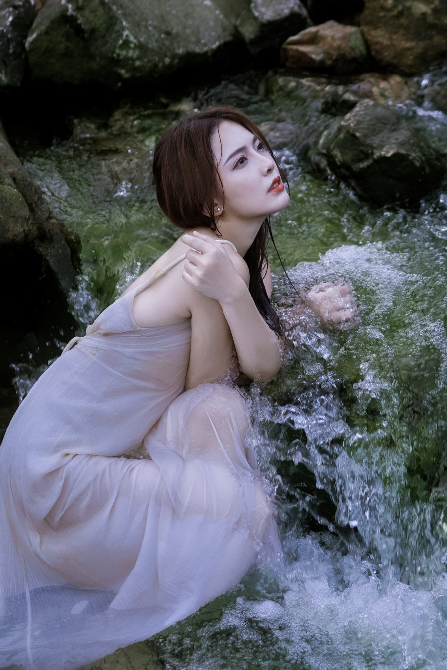 [YITUYU]艺图语 2025.08.10 巨石拥仙・溪自流 颖儿YY [32P-1.13GB]