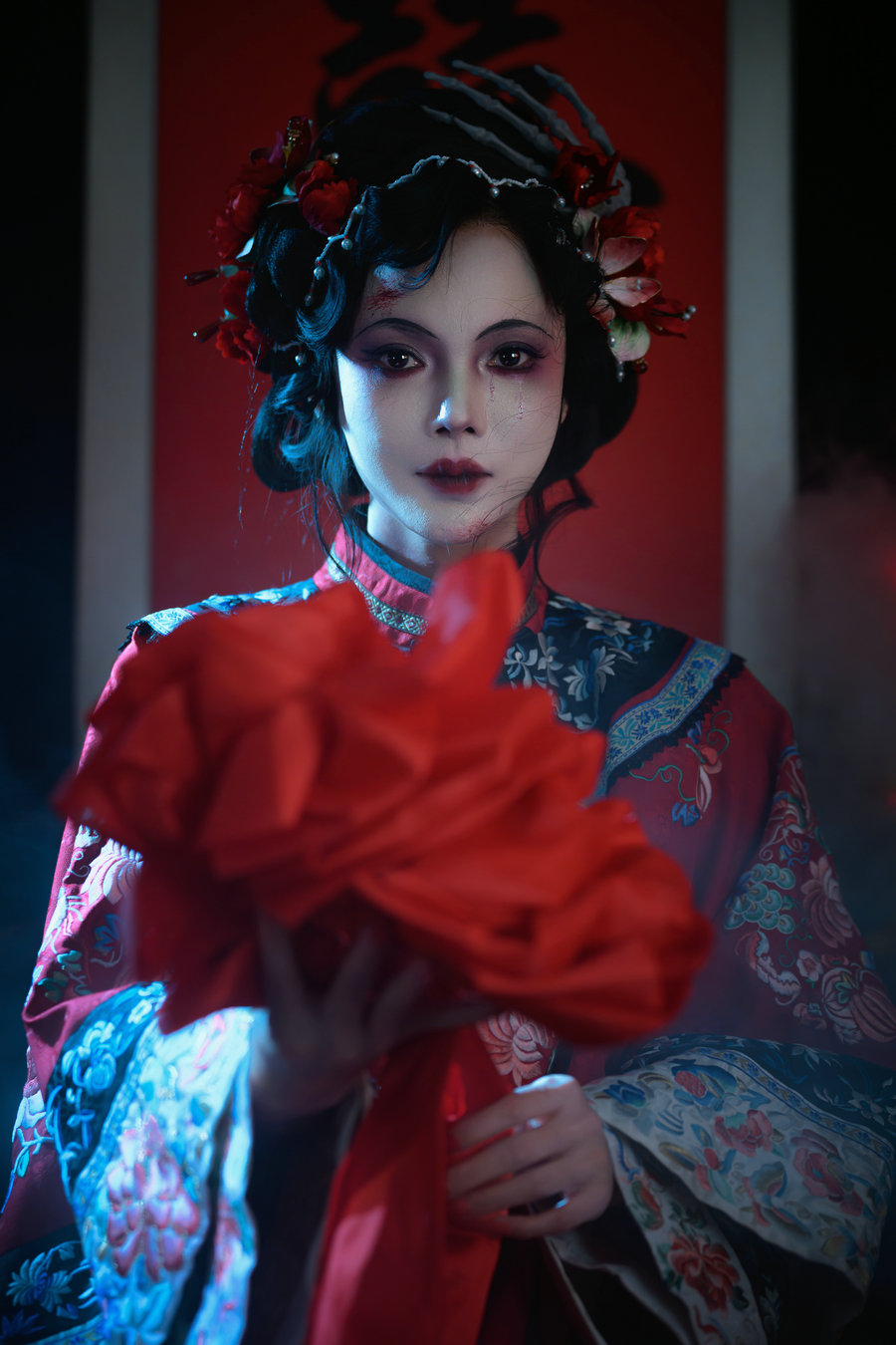 [YITUYU]艺图语 2025.08.10 一袭红衣，一生执念。燕小胖 [18P238MB]