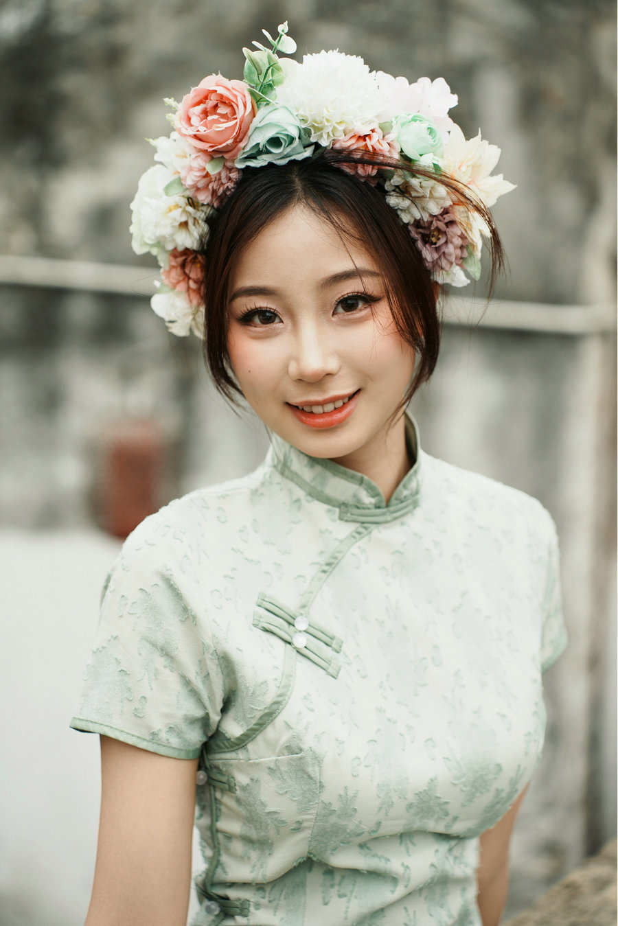 [YITUYU]艺图语 2025.08.12 绿色旗袍簪花 小u [17P-213MB]