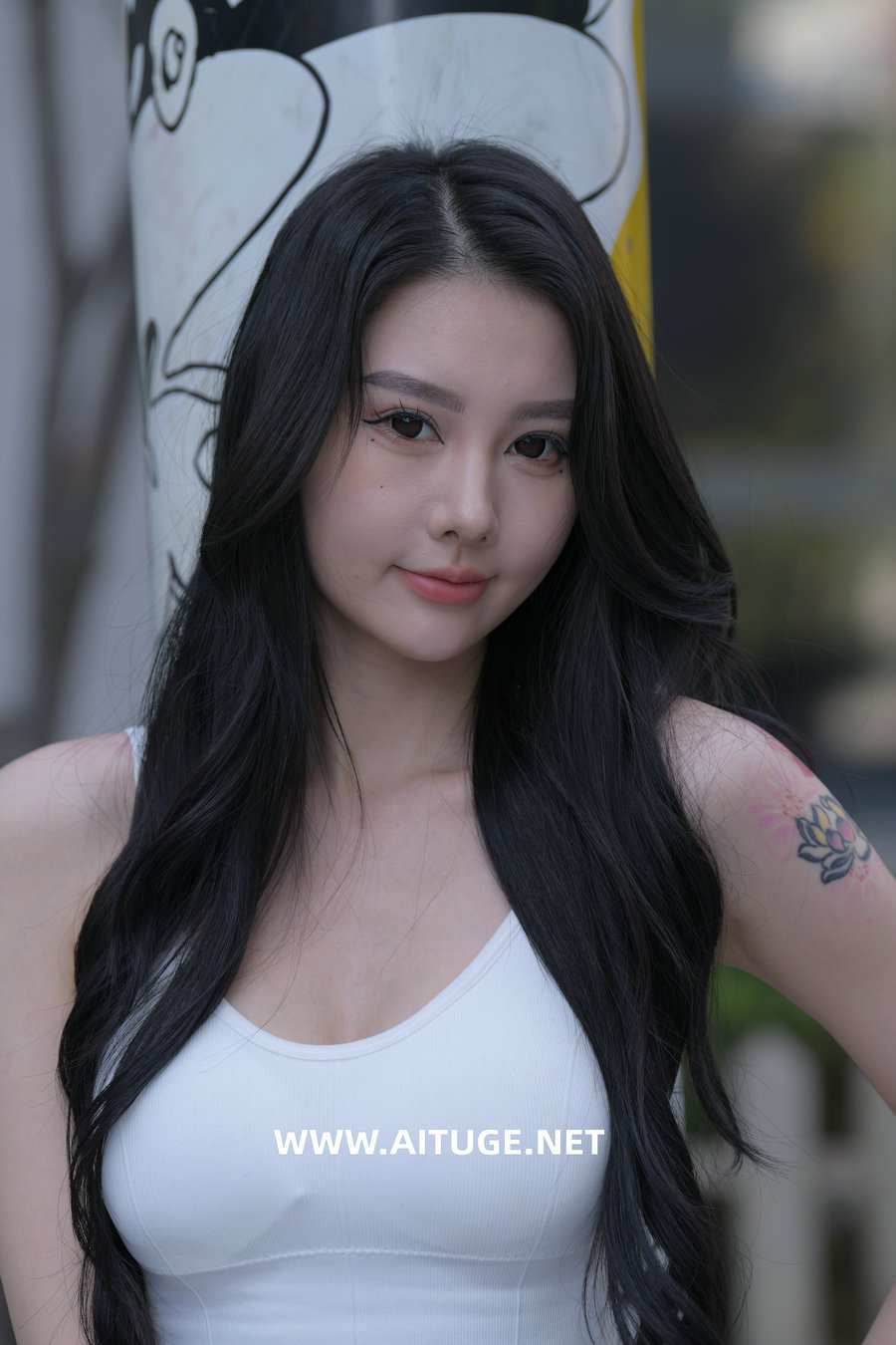 精选街拍视频 No.9880 一只麋鹿摄影作品 - 燃烧的玫瑰 [763P-15.0GB]