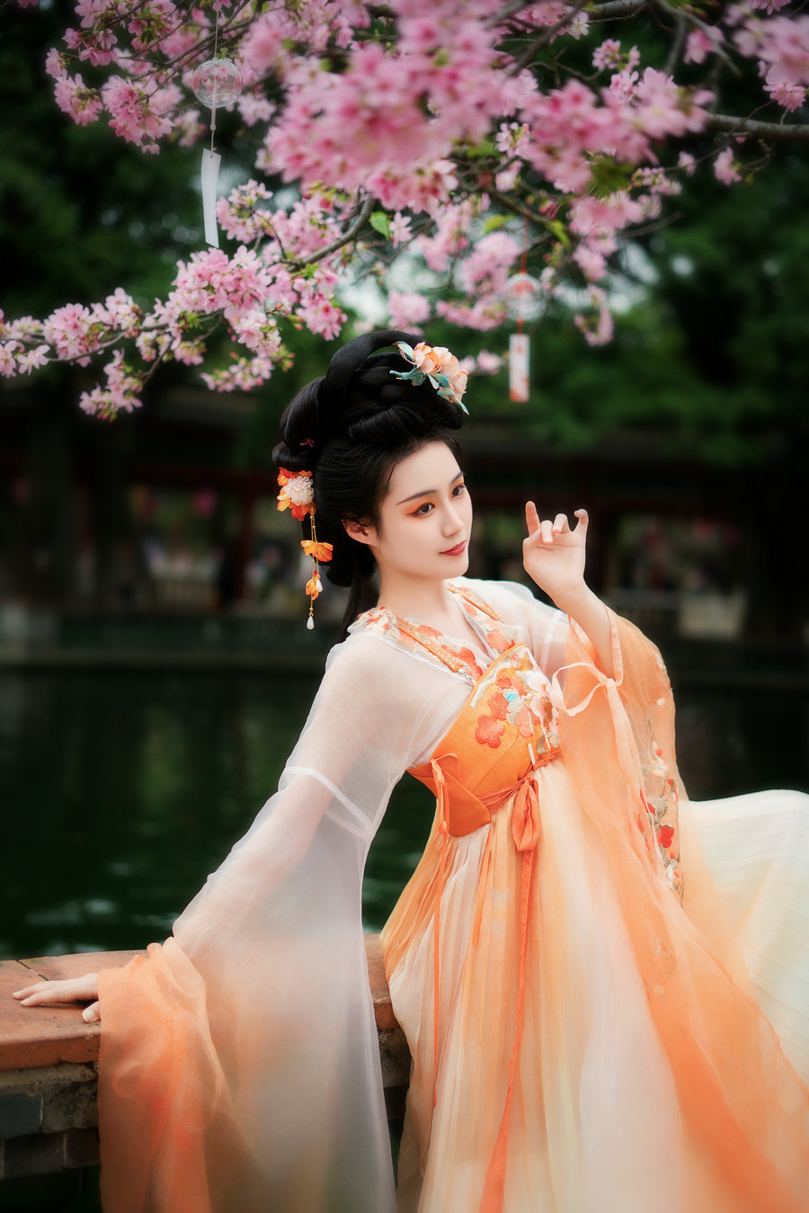 [YITUYU]艺图语 2025.08.19 樱花树下 艳子 [18P-232MB]